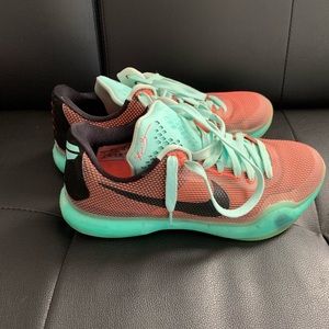 KOBE 10 EASTERS SIZE 8